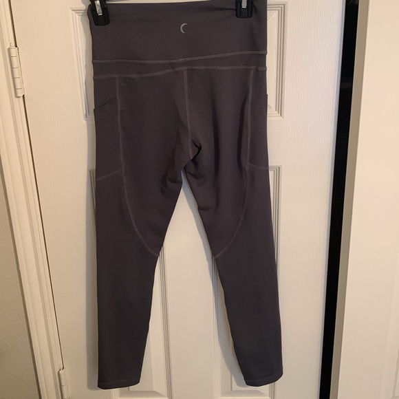 ZYIA Active Leggings Size S US Gray Light‎ n Tight Hi-Rise 7/8 24" Inseam - Picture 4 of 10